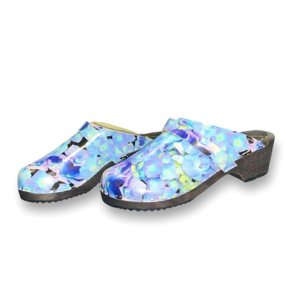 Cape Clogs Womens Blue Hydrangea Floral Leather Swedish Wooden‎ Clogs Shoes